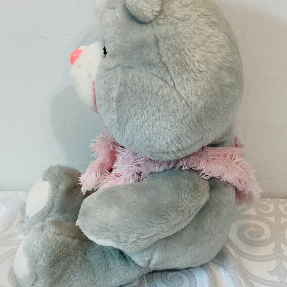 Vintage "GRAMS BEAR" CARE BEAR 16" Plush With Shawl Kenner 1983 EUC - Picture 4 of 5